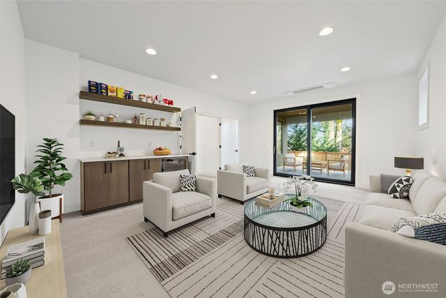 16050 SE 44th Court, Bellevue, WA 98006