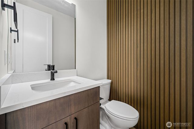 16050 SE 44th Court, Bellevue, WA 98006