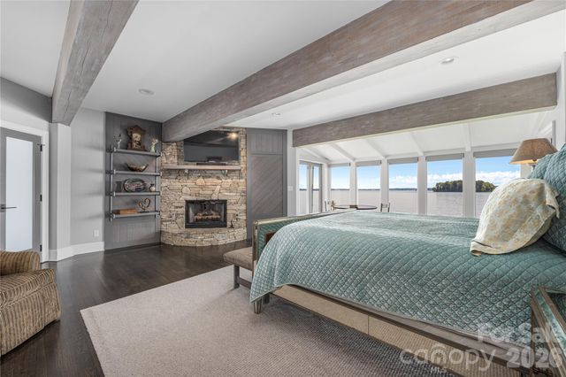 3386 Governors Island Drive, Denver, NC 28037