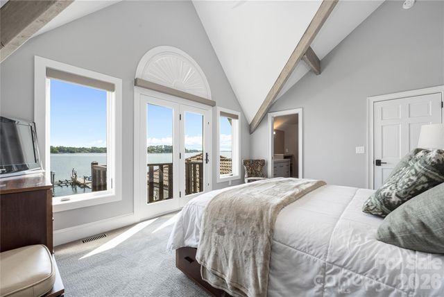 3386 Governors Island Drive, Denver, NC 28037