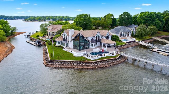3386 Governors Island Drive, Denver, NC 28037