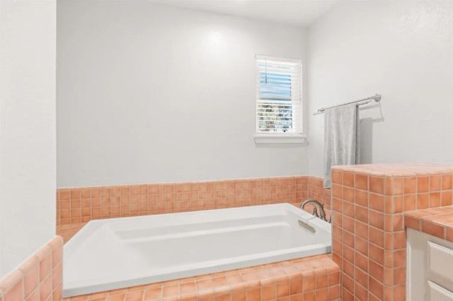 3684 Maria Ln, Carlsbad, CA 92008