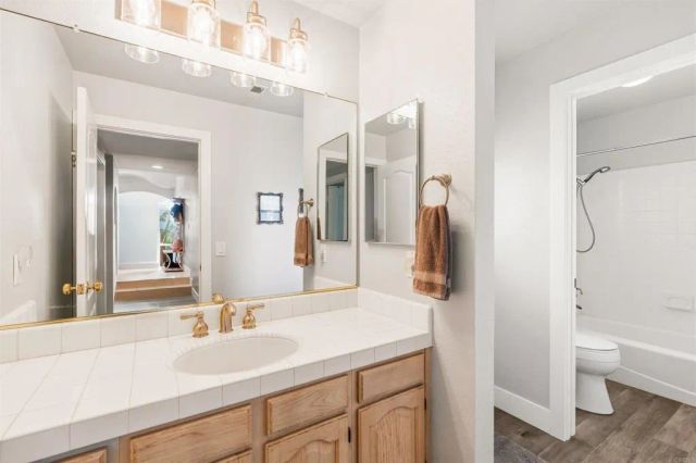 3684 Maria Ln, Carlsbad, CA 92008