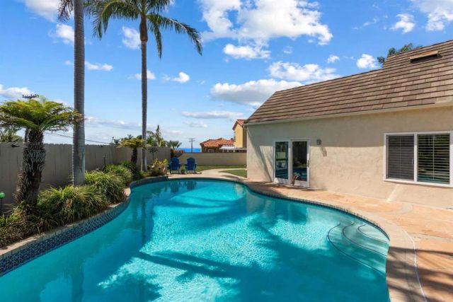 3684 Maria Ln, Carlsbad, CA 92008
