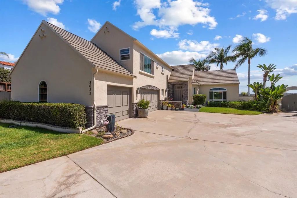 3684 Maria Ln, Carlsbad, CA 92008