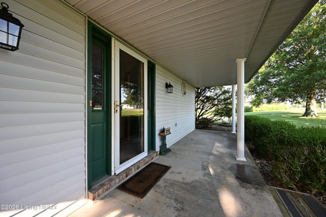 290 Hochstrasser Rd, Elk Creek, KY 40071