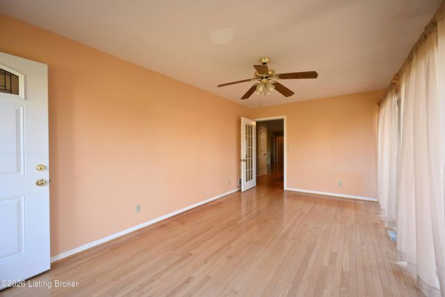 290 Hochstrasser Rd, Elk Creek, KY 40071