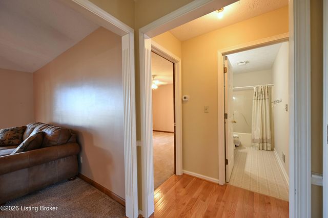 290 Hochstrasser Rd, Elk Creek, KY 40071