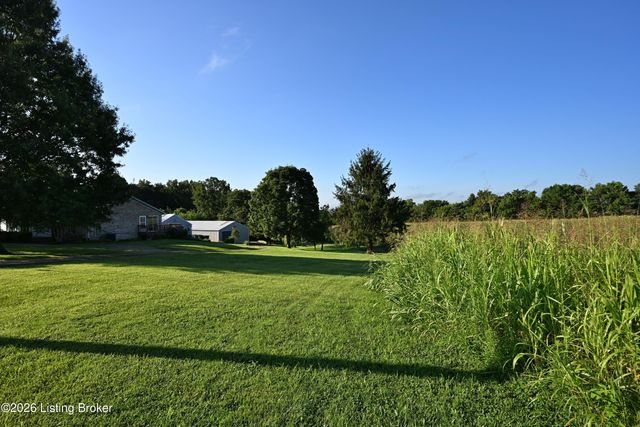 290 Hochstrasser Rd, Elk Creek, KY 40071