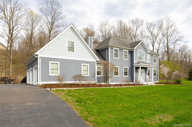 100 Huyler Drive, Hyde Park, NY 12538