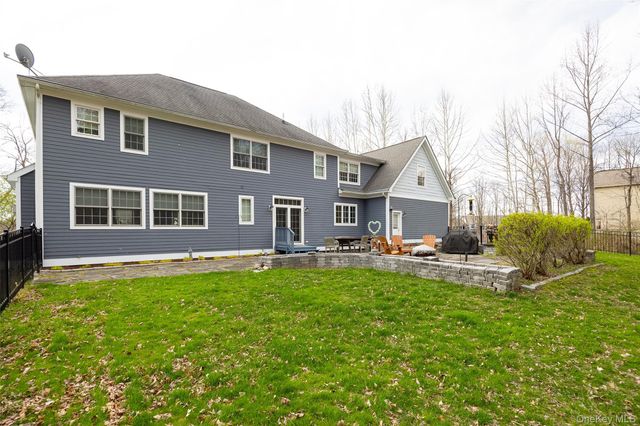 100 Huyler Drive, Hyde Park, NY 12538