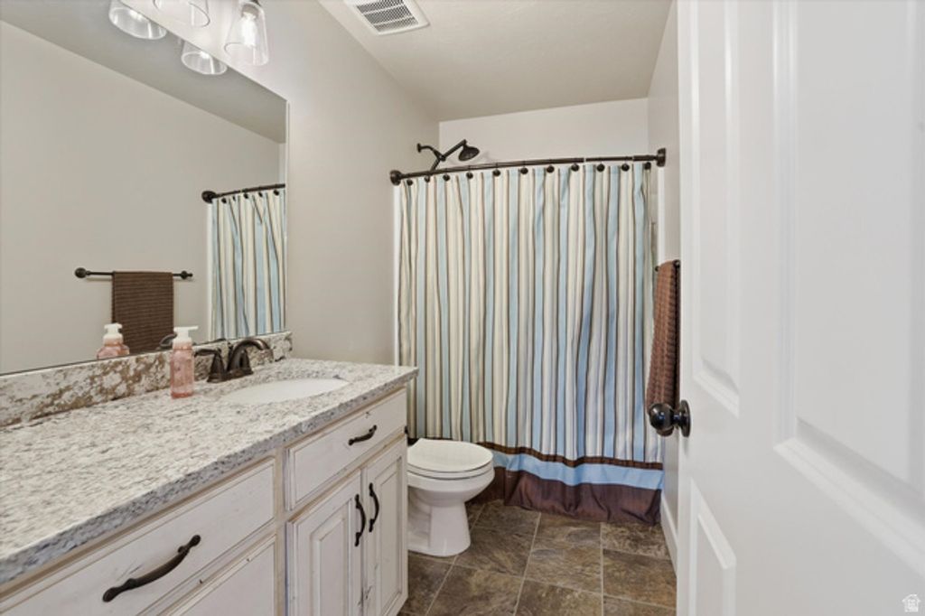 Image 29 of property listing at 695 S 400 E, Hyrum, UT 84319