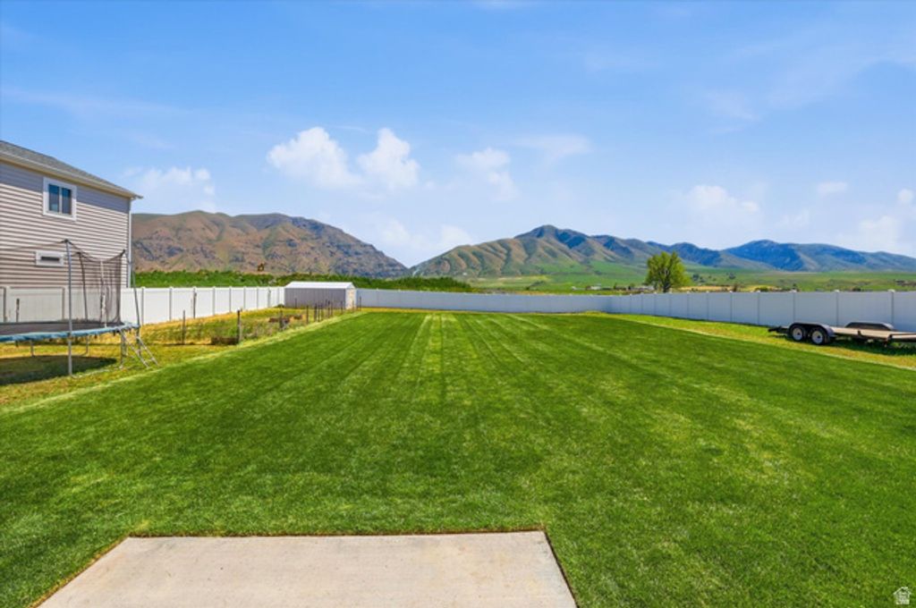 Image 30 of property listing at 695 S 400 E, Hyrum, UT 84319