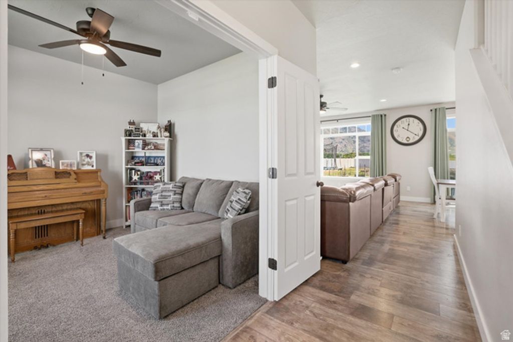 Image 7 of property listing at 695 S 400 E, Hyrum, UT 84319