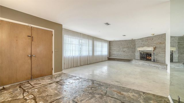 621 ALHAMBRA ROAD, Venice, FL 34285