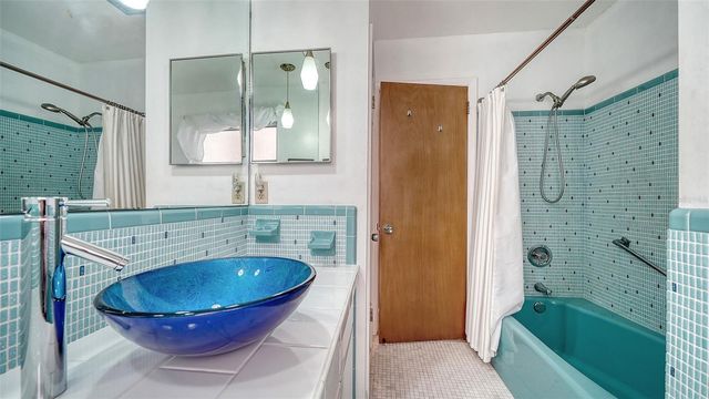 621 ALHAMBRA ROAD, Venice, FL 34285