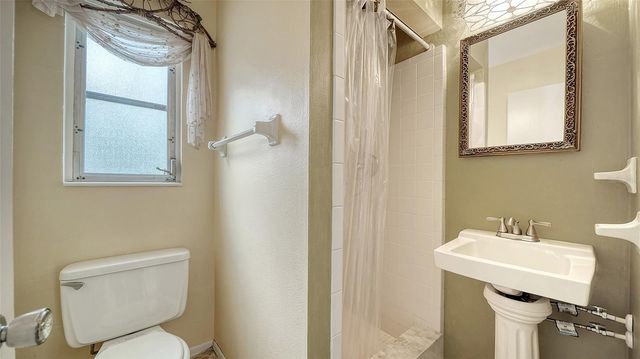 621 ALHAMBRA ROAD, Venice, FL 34285