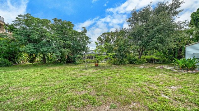 621 ALHAMBRA ROAD, Venice, FL 34285