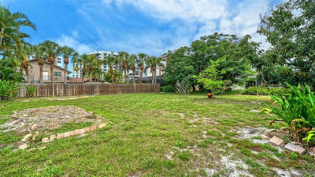 621 ALHAMBRA ROAD, Venice, FL 34285