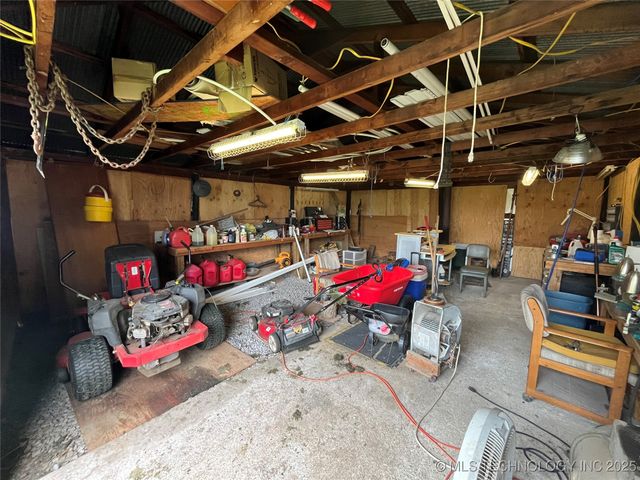 610 W Washington Avenue, Krebs, OK 74501