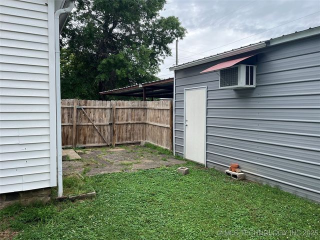 610 W Washington Avenue, Krebs, OK 74501