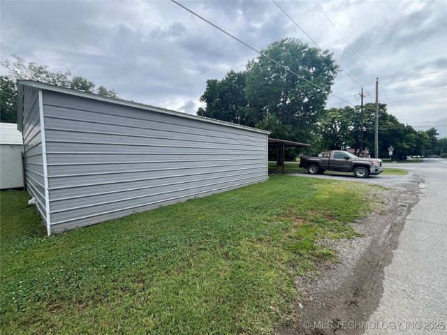 610 W Washington Avenue, Krebs, OK 74501