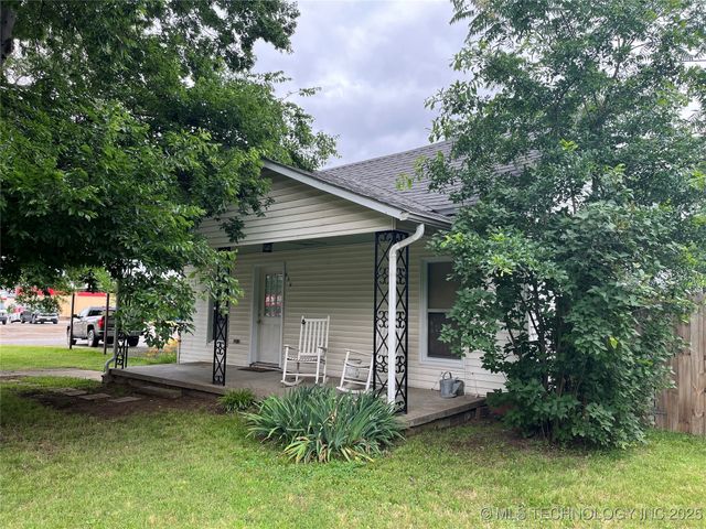 610 W Washington Avenue, Krebs, OK 74501