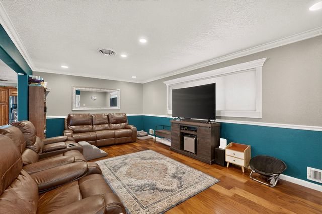 8316 Dellwood Road NE, Albuquerque, NM 87110