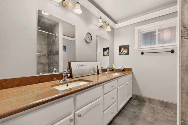 8316 Dellwood Road NE, Albuquerque, NM 87110