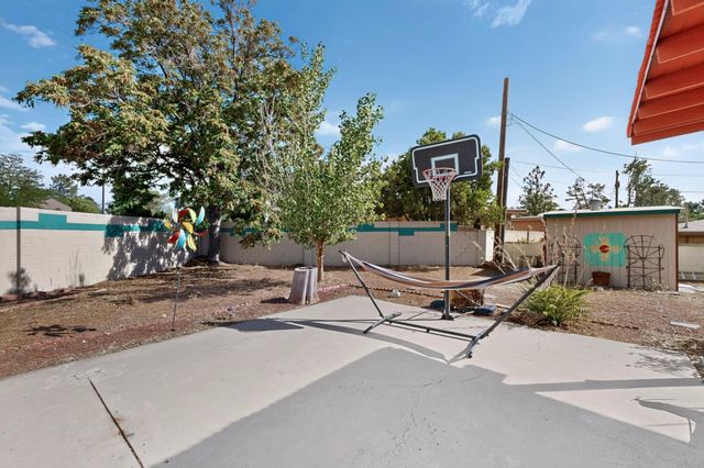 8316 Dellwood Road NE, Albuquerque, NM 87110