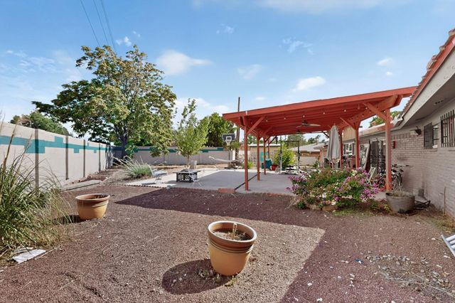 8316 Dellwood Road NE, Albuquerque, NM 87110