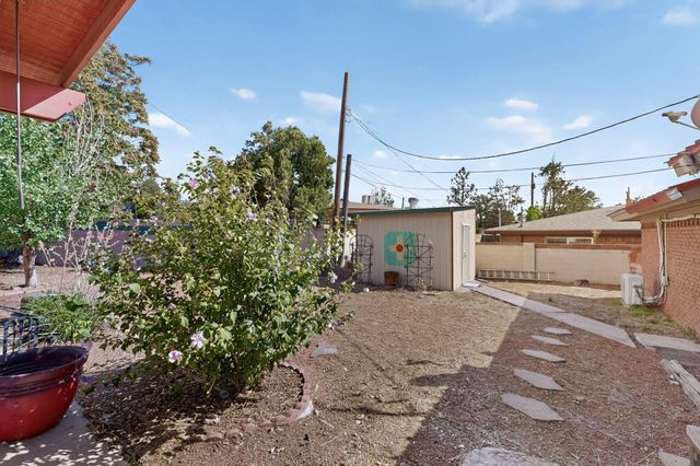 8316 Dellwood Road NE, Albuquerque, NM 87110