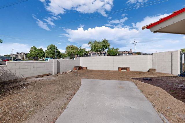 8316 Dellwood Road NE, Albuquerque, NM 87110