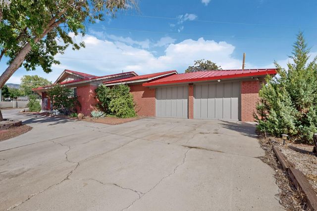 8316 Dellwood Road NE, Albuquerque, NM 87110