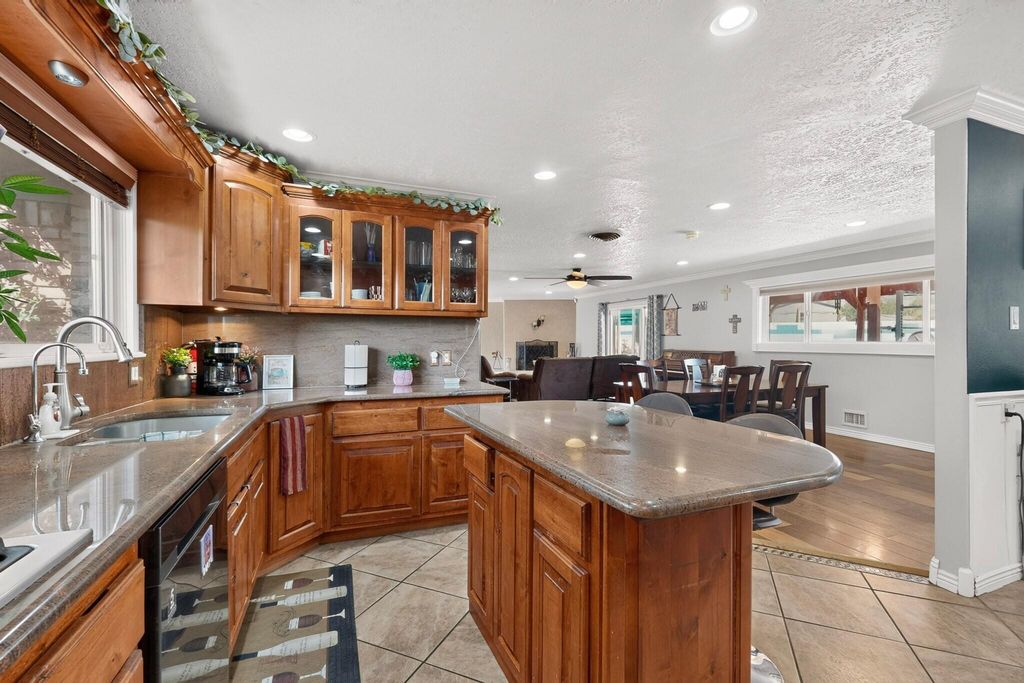 8316 Dellwood Road NE, Albuquerque, NM 87110