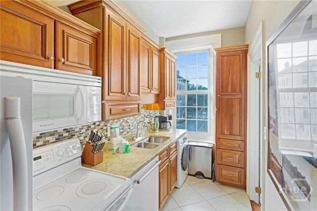 103 W Gordon Street A, Savannah, GA 31401