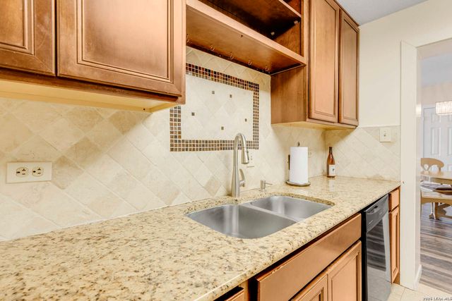 7701 Wurzbach Rd Apt 1605, San Antonio, TX 78229