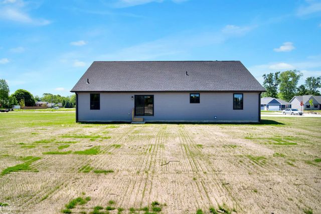 239 Shelldrake Lane, St Clair, MI 48079