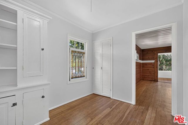 1723 N Beverly Glen Boulevard, Los Angeles, CA 90077