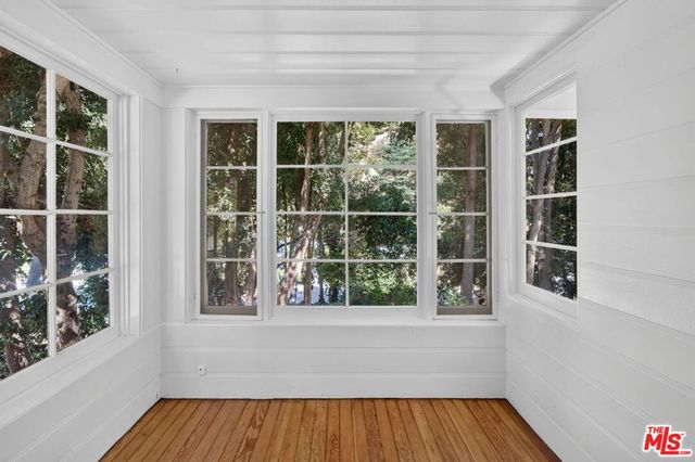 1723 N Beverly Glen Boulevard, Los Angeles, CA 90077