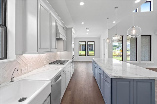 551 Black Bronco Road, Magnolia, TX 77354