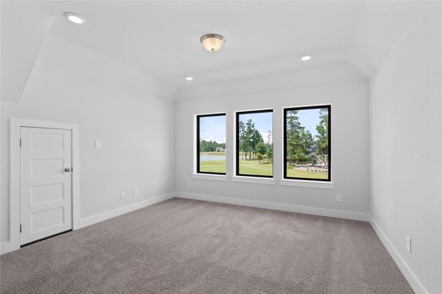 551 Black Bronco Road, Magnolia, TX 77354