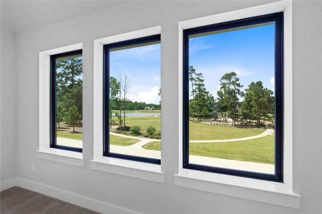 551 Black Bronco Road, Magnolia, TX 77354