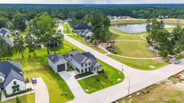 551 Black Bronco Road, Magnolia, TX 77354