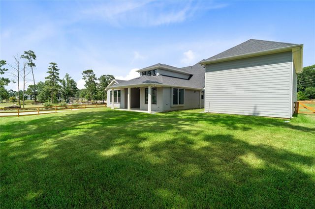 551 Black Bronco Road, Magnolia, TX 77354