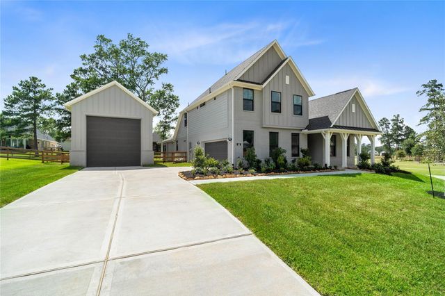 551 Black Bronco Road, Magnolia, TX 77354