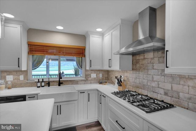 112 RUNNING CREEK DR, Reading, PA 19608
