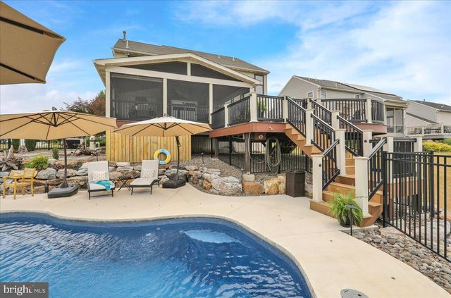 112 RUNNING CREEK DR, Reading, PA 19608