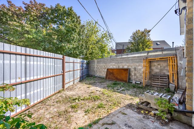 3381 N Milwaukee Avenue, Chicago, IL 60641