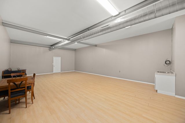 3381 N Milwaukee Avenue, Chicago, IL 60641